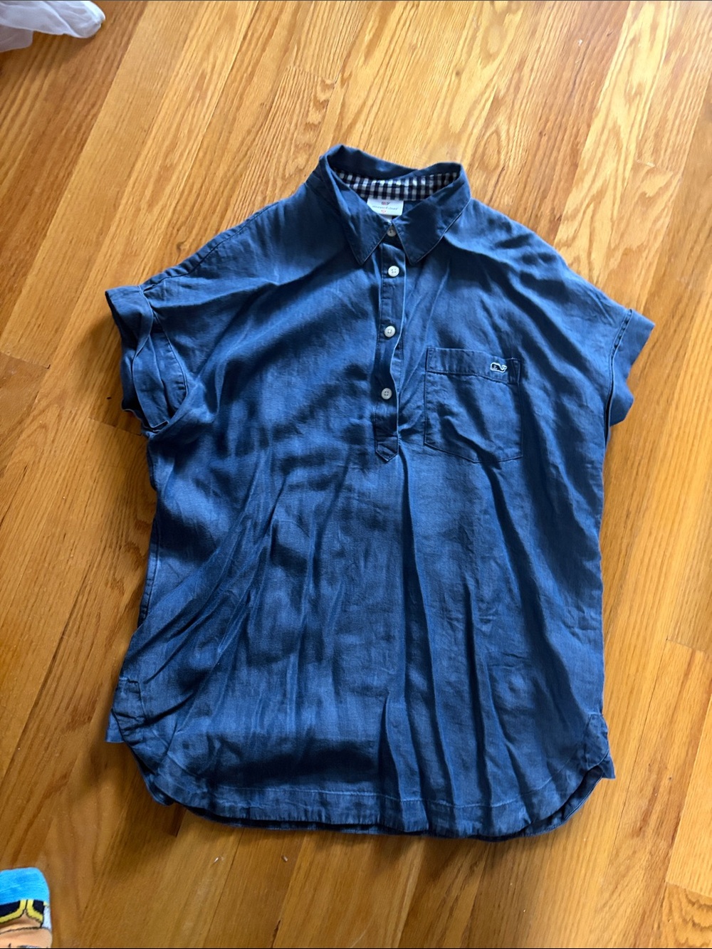 Vineyard Vines for Target Medium Chambray Short-Sleeve Button Polo NWT